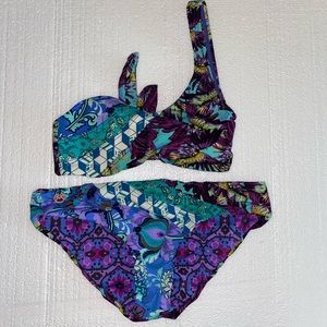 NWOT Maaji Floral flight Bikini Set size S